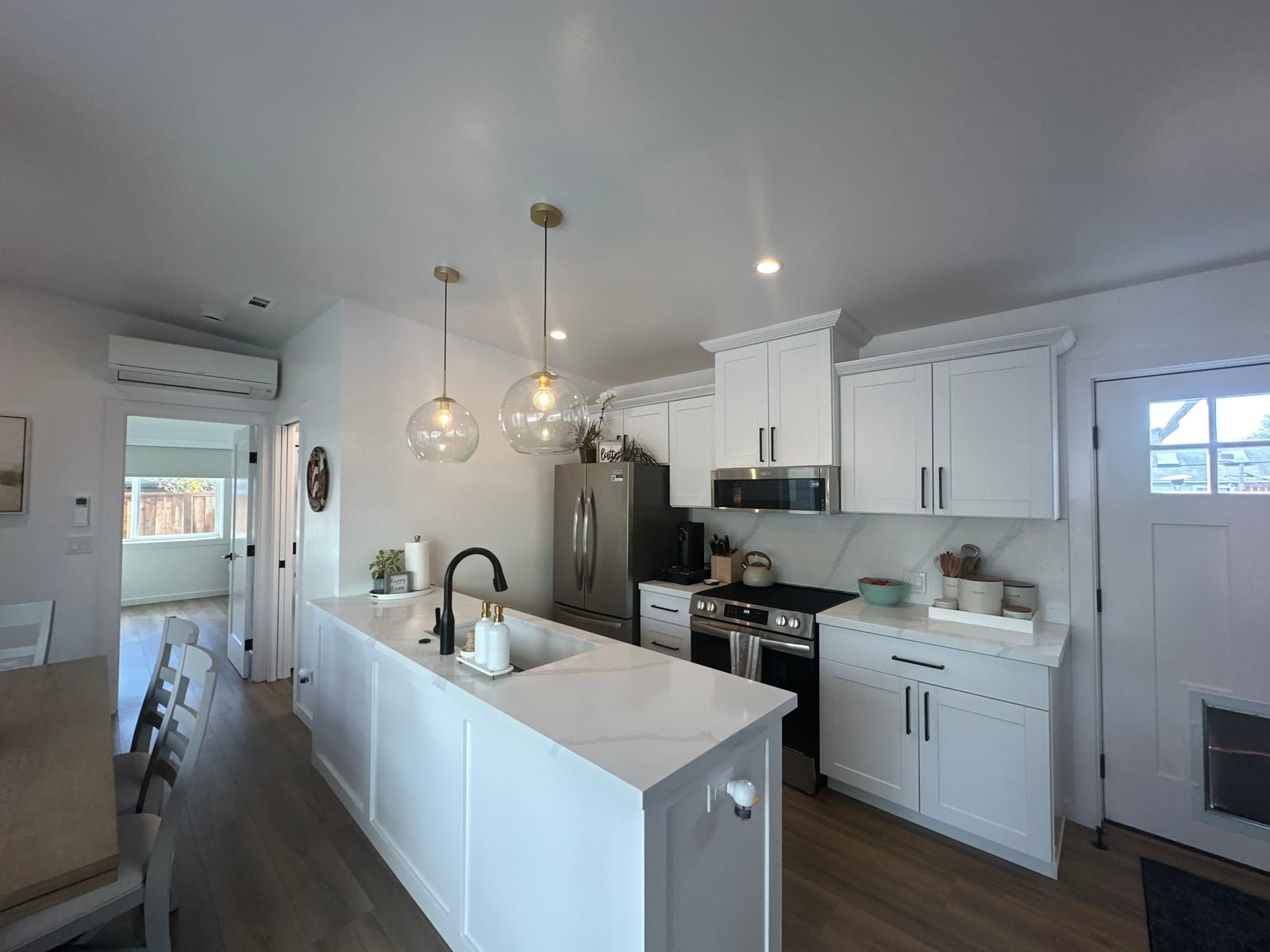 Interiors photo 4